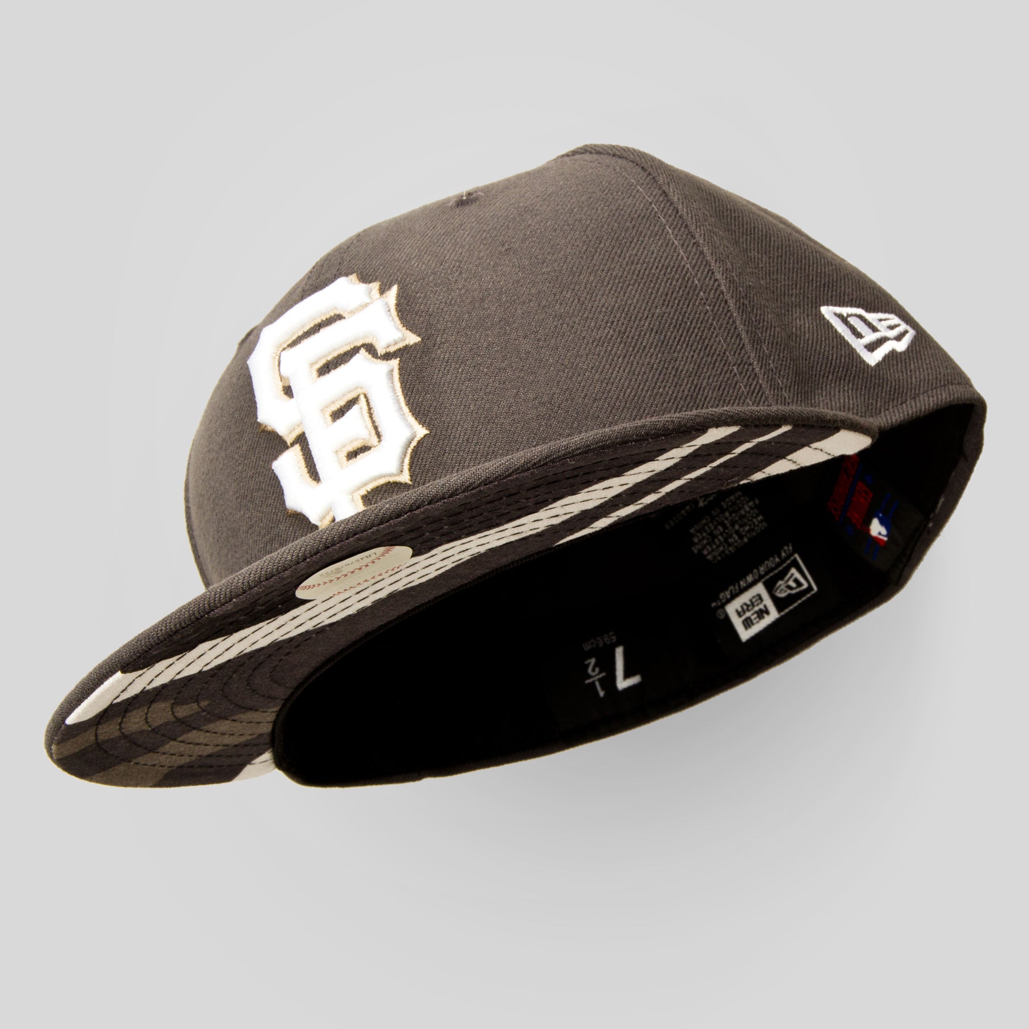 SF Giants New Era Fitted Cap in Gray / Urban Camo