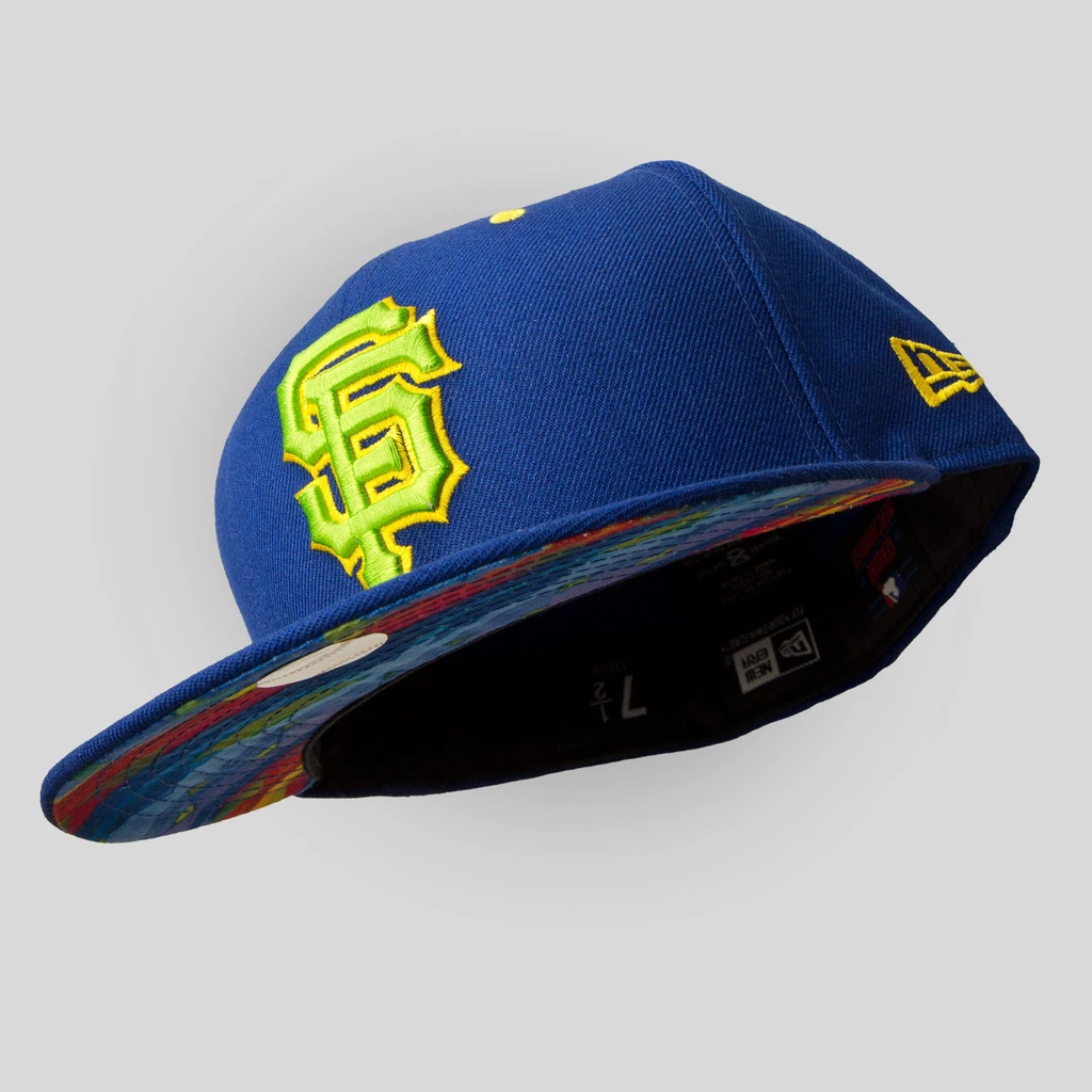 SF Giants New Era Fitted Cap in Royal / Aztec